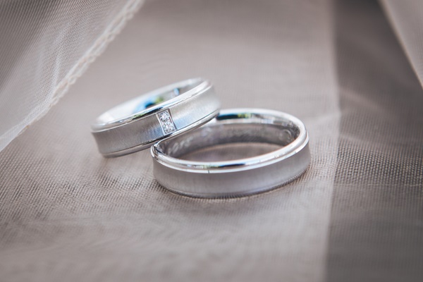 แหวนแต่งงานคู่