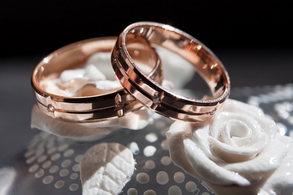 แหวนแต่งงานคู่