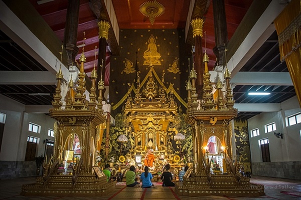 ชวนเที่ยวชม ช้อป ชิม ที่ถนนคนเดินสังขละบุรี
