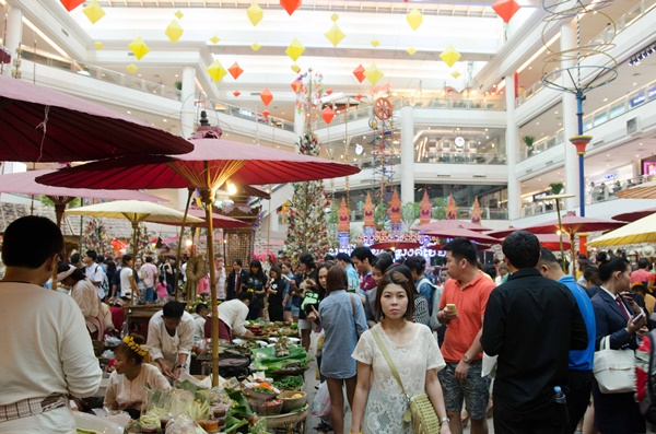 แอ่วตลาด กาดหมั้ว