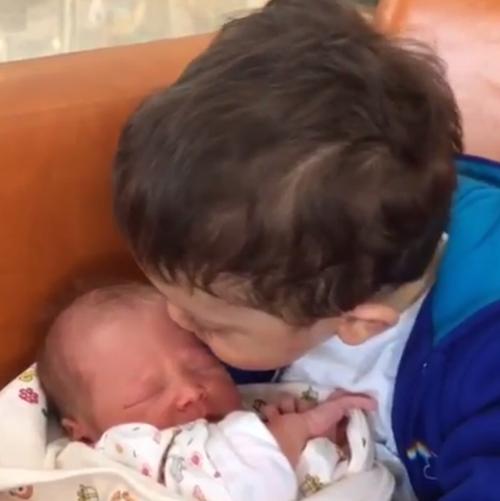 น้องคาร์เมน