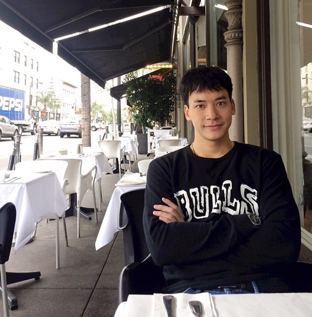 โม มนชนก  บี้ สุกฤษฎิ์