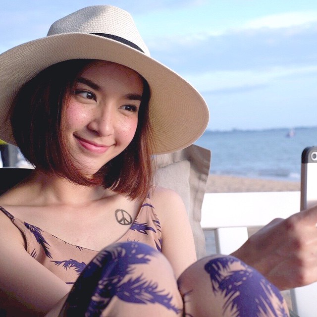 โม มนชนก  บี้ สุกฤษฎิ์