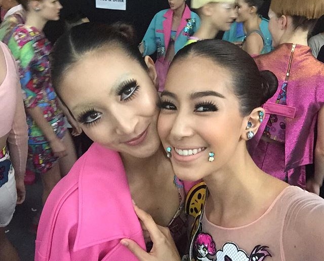 แพนเค้ก เขมนิจ แต่งหน้าเดินแบบ สวยแปลกแหวกแนว