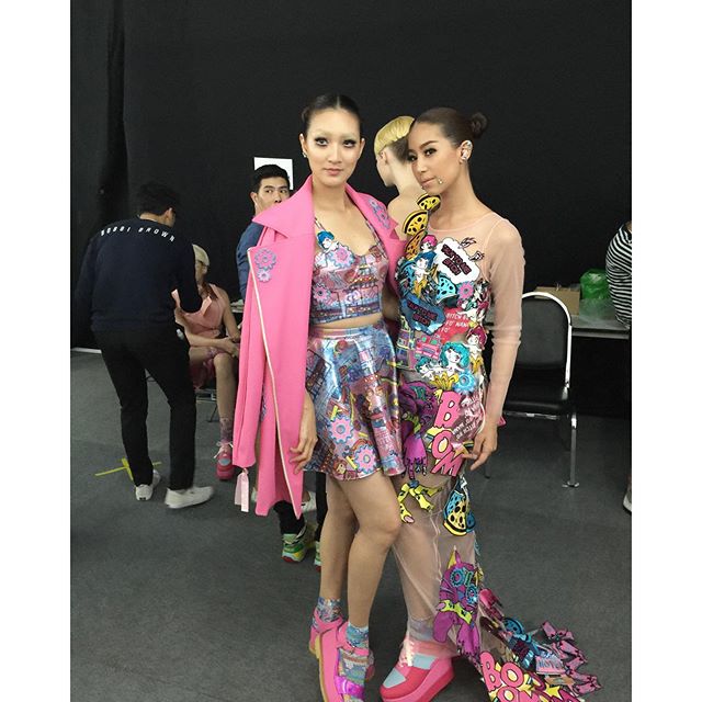 แพนเค้ก เขมนิจ แต่งหน้าเดินแบบ สวยแปลกแหวกแนว