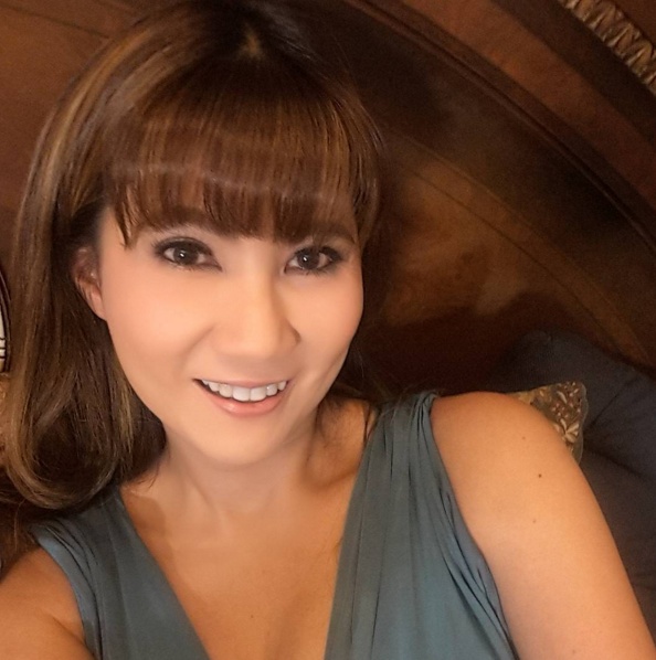 แก้ว อภิรดี