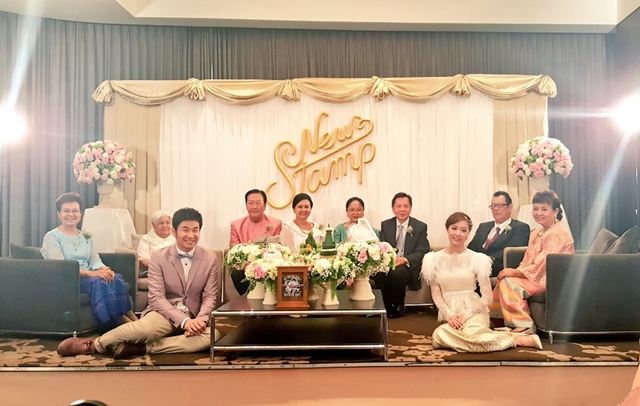  งานแต่ง แสตมป์ อภิวัชร์