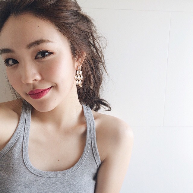  อีฟ นภัค