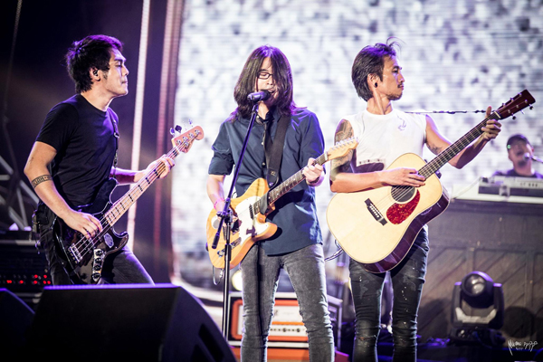 ตูน บอดี้สแลม เผยความในใจ กลางคอนเสิร์ต Bodyslam13