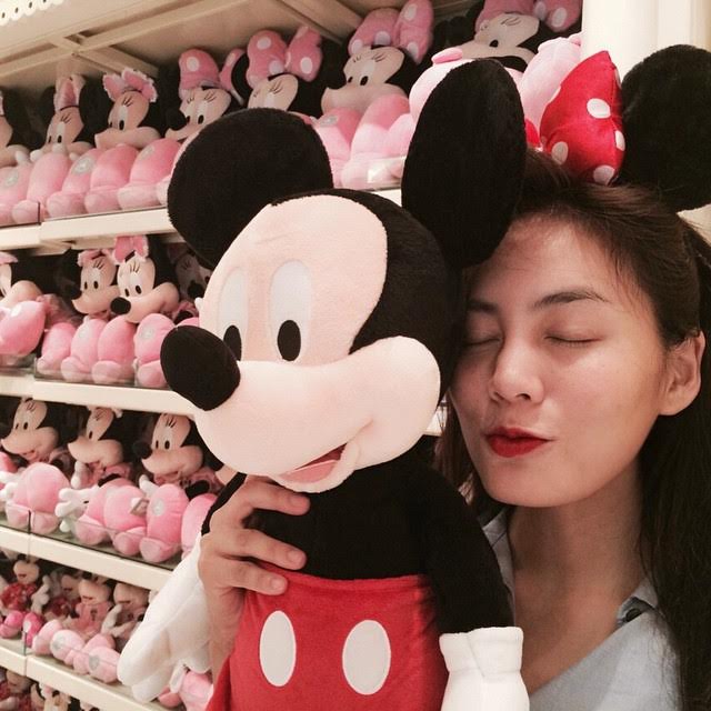 แก๊งนางฟ้า ลัดฟ้าเที่ยวฮ่องกงครั้งใหญ่ ลูกมากันพร้อมหน้า แฮปปี้สุด ๆ