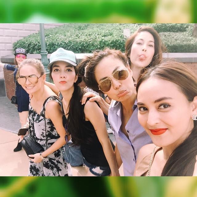 แก๊งนางฟ้า ลัดฟ้าเที่ยวฮ่องกงครั้งใหญ่ ลูกมากันพร้อมหน้า แฮปปี้สุด ๆ