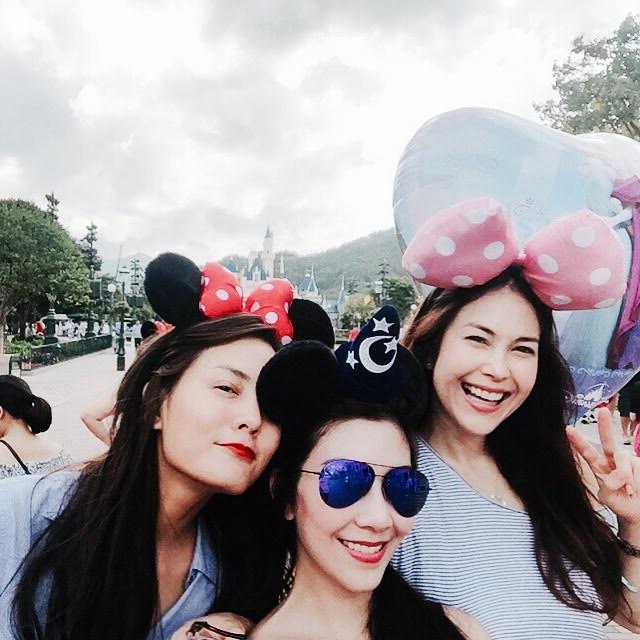 แก๊งนางฟ้า ลัดฟ้าเที่ยวฮ่องกงครั้งใหญ่ ลูกมากันพร้อมหน้า แฮปปี้สุด ๆ