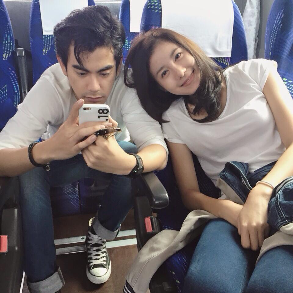 ฌอห์น เอสเธอร์ กับโมเม้นท์กุ๊กกิ๊ก ถ่ายแบบที่ญี่ปุ่น ขนาดเบื้องหลังยังหวานขนาดนี้ 