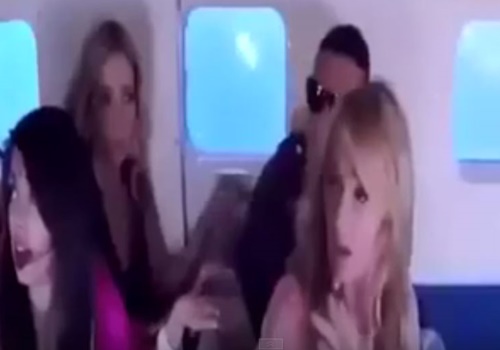 ปารีส ฮิลตัน กรี๊ดสุดชีวิต เจอรายการทีวีอำมุกเครื่องบินตก 