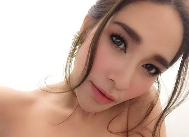 พลอย เฌอมาลย์