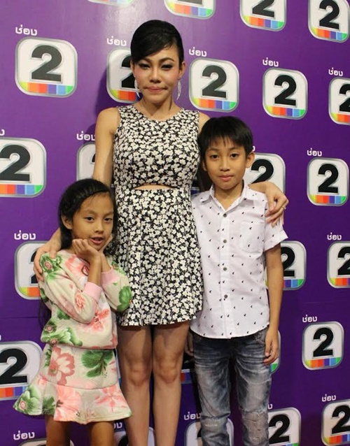 เอมมี่ อมลวรรณ