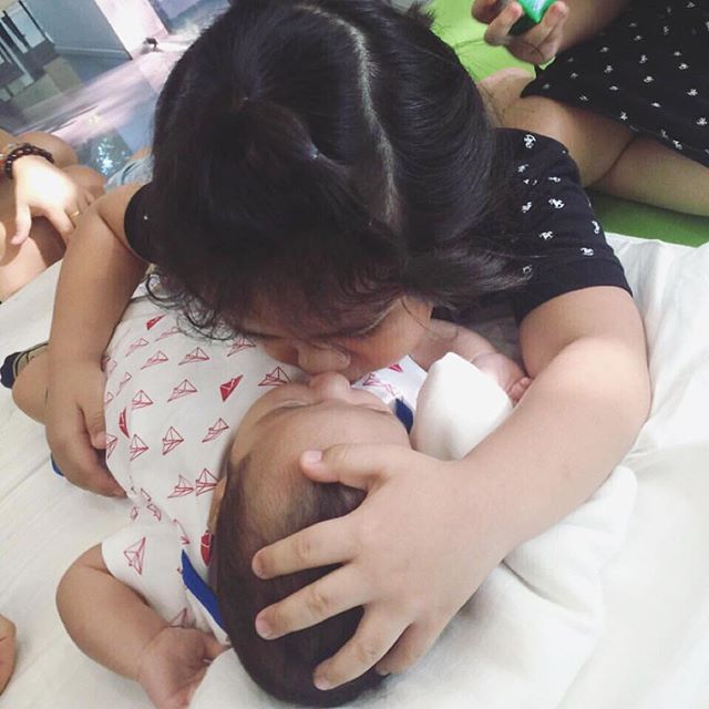 น้องออกู๊ด น้องออกัส น้องออก้า