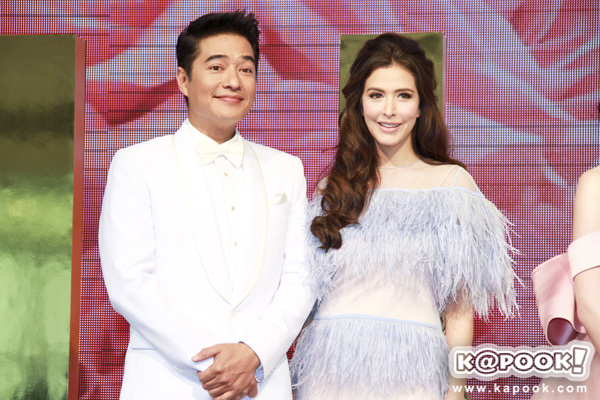 ลูกเกด ใหม่ ดาวิกา นำทีมซุปตาร์ตัวแม่ เดินแบบประชันความงาม