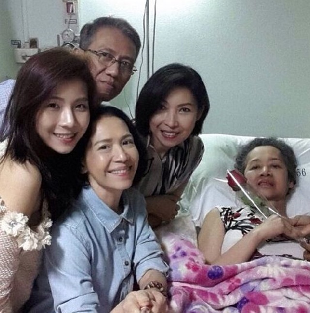 ตุ๊ก เดือนเต็ม