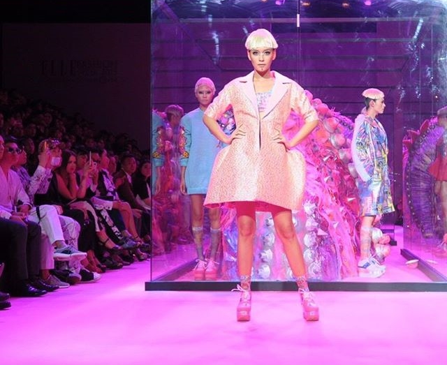 แพนเค้ก เขมนิจ แต่งหน้าเดินแบบ สวยแปลกแหวกแนว