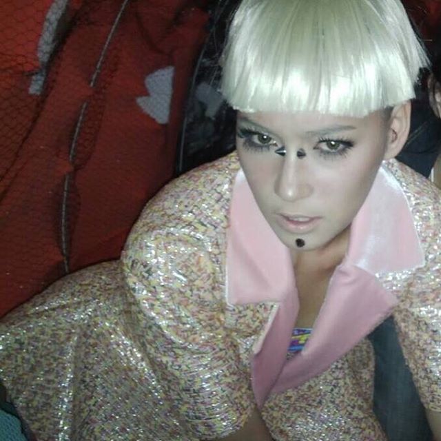 แพนเค้ก เขมนิจ แต่งหน้าเดินแบบ สวยแปลกแหวกแนว