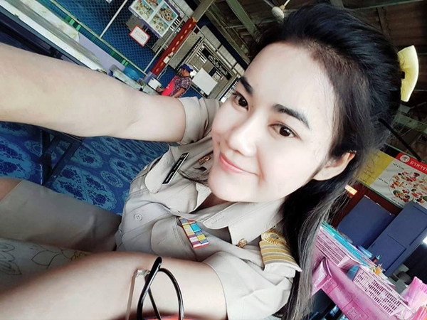 คุณครูสวย