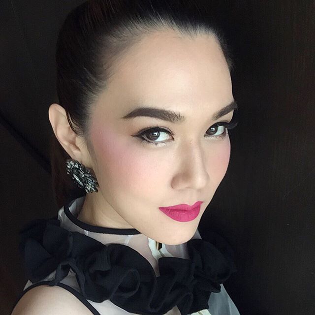 เมย์ เฟื่องอารมย์