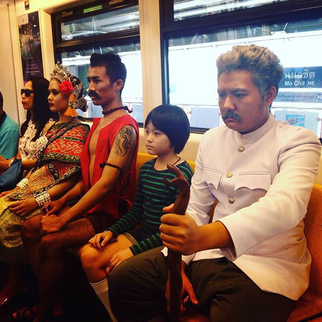 ละครห้องหุ่น