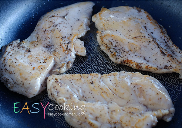 อกไก่อัลมอนด์ 