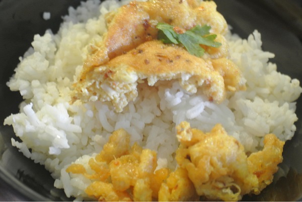 วิธีทำไข่เจียวลาบไก่สับ