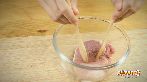หมูทอดทงคัตสึ สูตรหมูทอดกรอบนอกนุ่มใน อร่อยง่าย ๆ 
