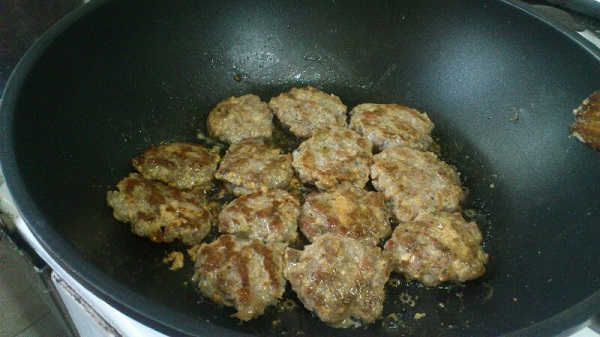 วิธีทำหมูปั้นก้อนทอดแบบนุ่ม ๆ
