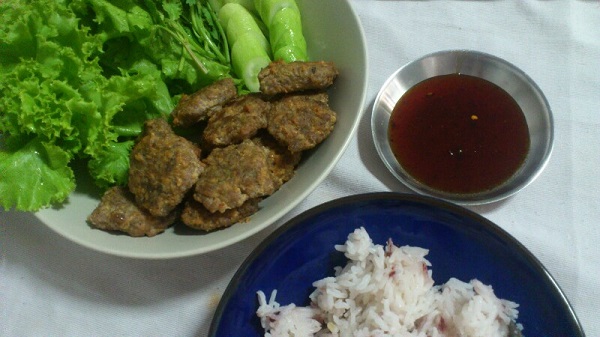 วิธีทำหมูปั้นก้อนทอดแบบนุ่ม ๆ