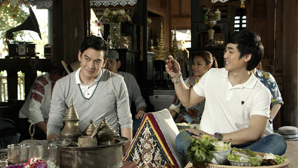 แม่เบี้ย ดึงศิลปะหุ่นกระบอก ร่วมฉากเปิดเรือนไทย
