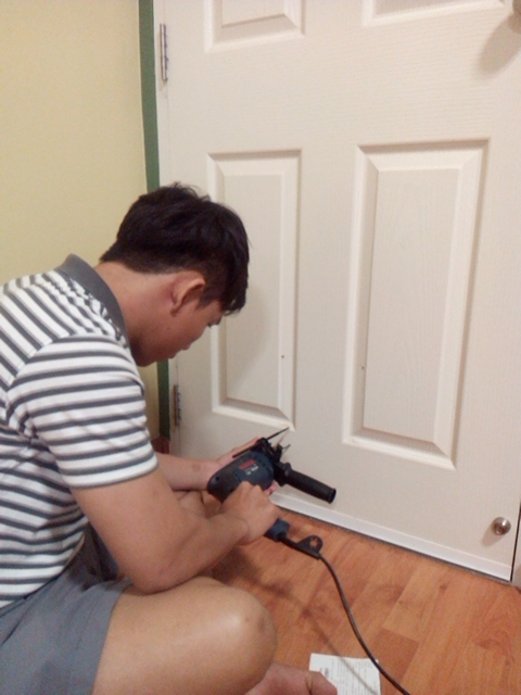 วิธีติดประตูแมวง่าย ๆ ทาสแมวทำเองได้ไม่ง้อช่าง