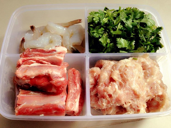 ข้าวต้มกระดูกหมูรวมมิตร