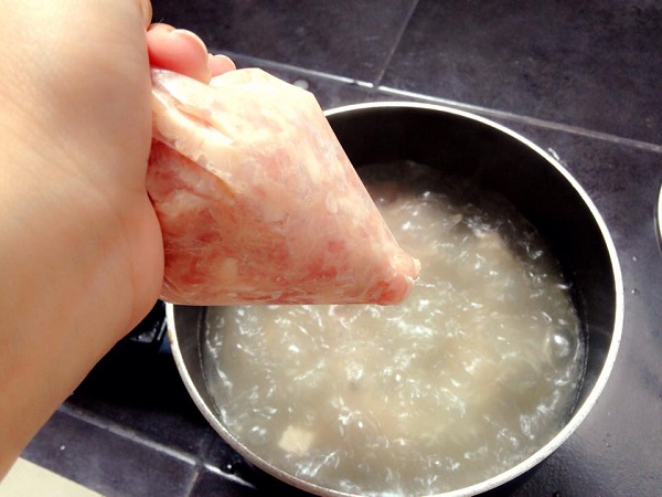 ข้าวต้มกระดูกหมูรวมมิตร
