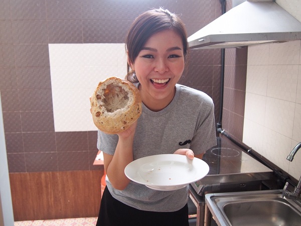 ขนมปังไส้มันฝรั่งอบชีส 