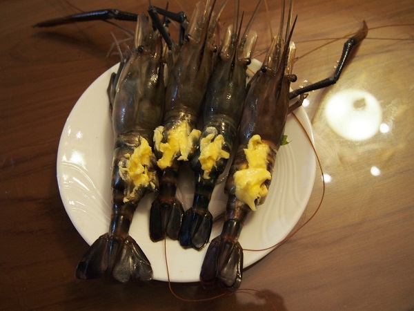 มาม่าผัดต้มยำกุ้งแม่น้ำอบชีส 