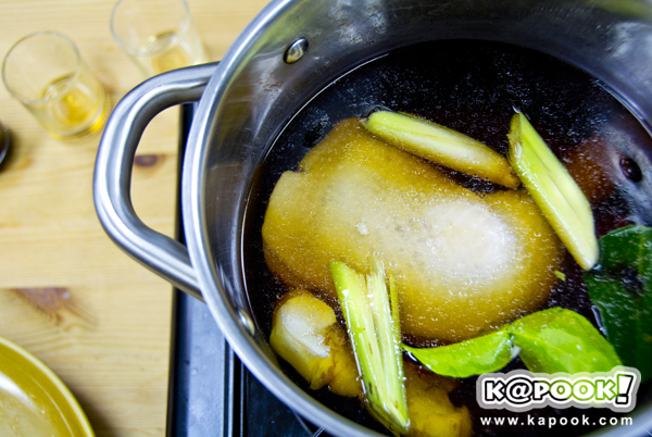 ไก่ต้มน้ำปลา ไก่ต้มน้ำปลา