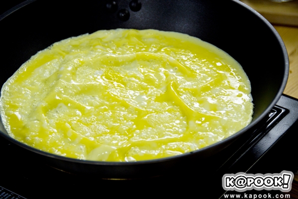 วิธีทำไข่ยัดไส้วุ้นเส้นผัดขี้เมา เมนูไข่ง่าย ๆ หลากหลายรสชาติ