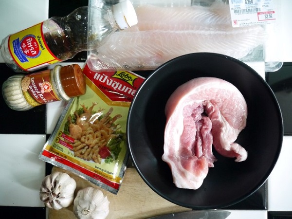หมูสามชั้นทอดกรอบ 