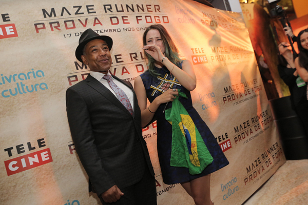 คายา สโคเดลาริโอ ควง จิอันคาร์โล เอสโพซิโต ร่วมงานพรีเมียร์ Maze Runner : The Scorch Trials ที่ บราซิล