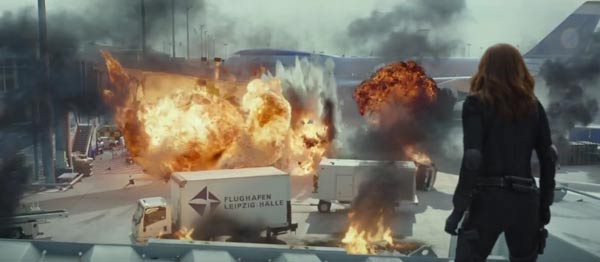 ตัวอย่างแรกสุดเข้มข้น Captain America : Civil War