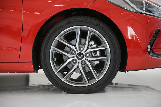 Hyundai Elantra 2016