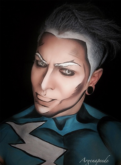 แต่งหน้าเป็นตัวการ์ตูน