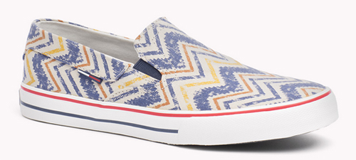 รองเท้า Slip On