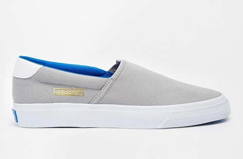 รองเท้า Slip On