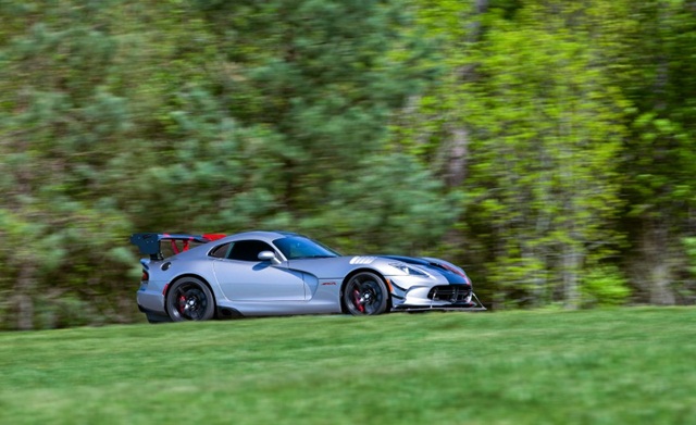 Dodge Viper ACR