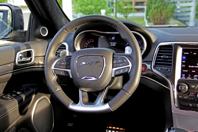 Jeep Grand Cherokee SRT